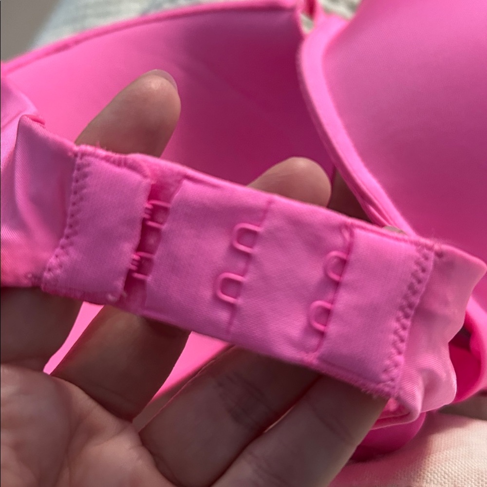 Victoria’s Secret hot pink push up bra size 36D - Picture 7 of 7